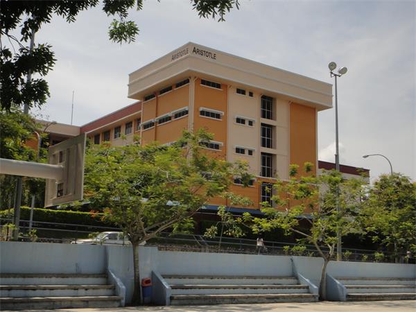 澳大利亚拉筹伯大学新生入学
